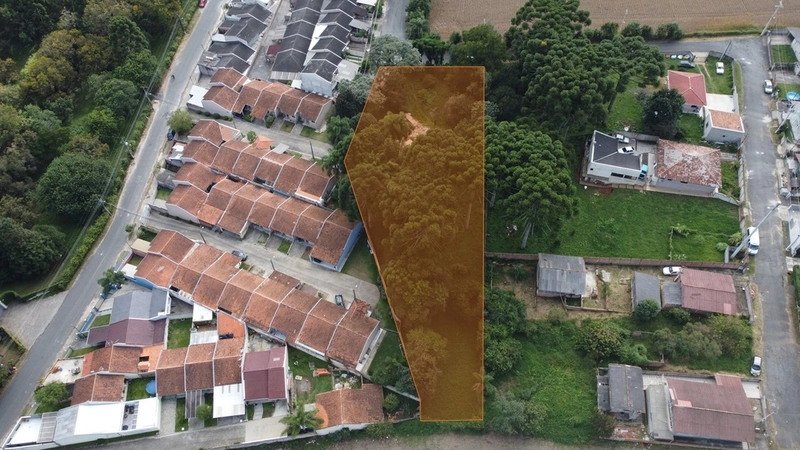 Terreno amplo e plano em excelente localização de Campo Largo!: 1ª foto da galeria de imagens do imóvel