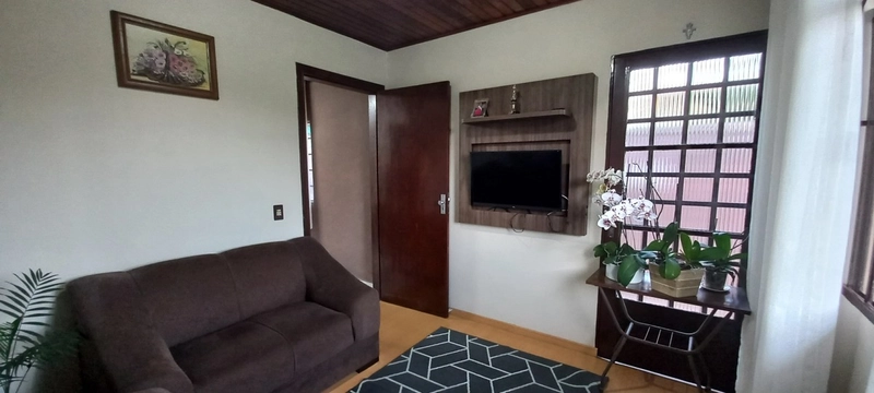 Casa com Amplo Terreno de esquina e Potencial Comercial Campo Largo!: 9ª foto da galeria de imagens do imóvel