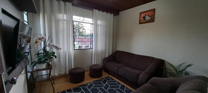 Casa com Amplo Terreno de esquina e Potencial Comercial Campo Largo!: 8ª foto da galeria de imagens do imóvel