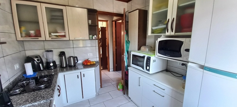 Casa com Amplo Terreno de esquina e Potencial Comercial Campo Largo!: 9ª foto da galeria de imagens do imóvel