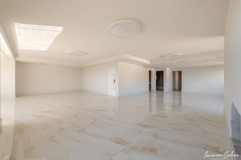 Moinhos de Vento | Apartamento com 4 suítes | 330m² | 4 Vagas: 1ª foto da galeria de imagens do imóvel