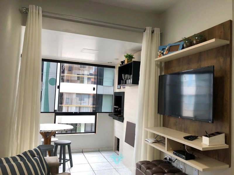 Apartamento 2 dormitórios 1 suíte, 1 vaga - Quadra mar: 3ª foto da galeria de imagens do imóvel