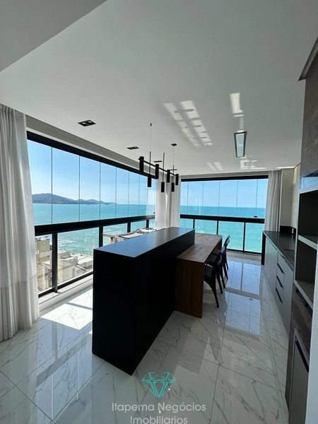 Localizado na quadra do mar - Apartamento 3 suítes, 3 vagas, Itapema.: 1ª foto da galeria de imagens do imóvel
