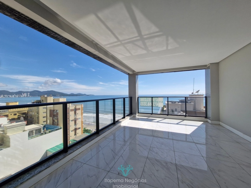 Localizado na quadra do mar - Apartamento 3 suítes, 3 vagas, Itapema.: 1ª foto da galeria de imagens do imóvel