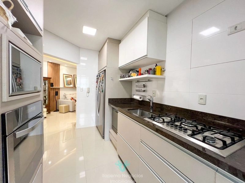 Apartamento com 3 suítes 2 vagas - Quadra mar, mobiliado e decorado.: 8ª foto da galeria de imagens do imóvel