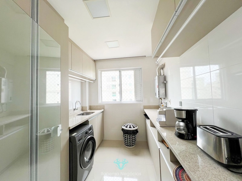 Apartamento com 3 suítes 2 vagas - Quadra mar, mobiliado e decorado.: 7ª foto da galeria de imagens do imóvel