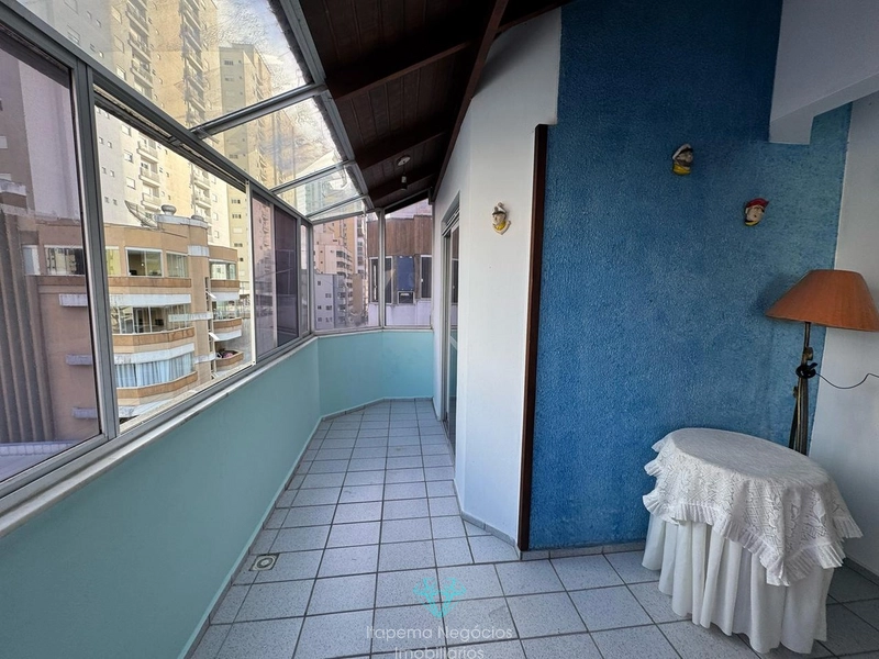 Apartamento com 3 dormitórios, 1 suíte. Meia Praia: 10ª foto da galeria de imagens do imóvel
