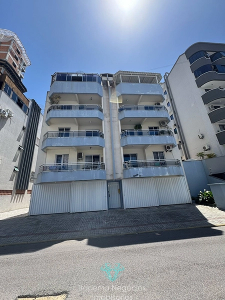 Apartamento com 3 dormitórios, 1 suíte. Meia Praia: 1ª foto da galeria de imagens do imóvel