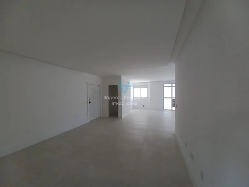 BELÍSSIMO APARTAMENTO A 60 METROS DO MAR.: 35ª foto da galeria de imagens do imóvel