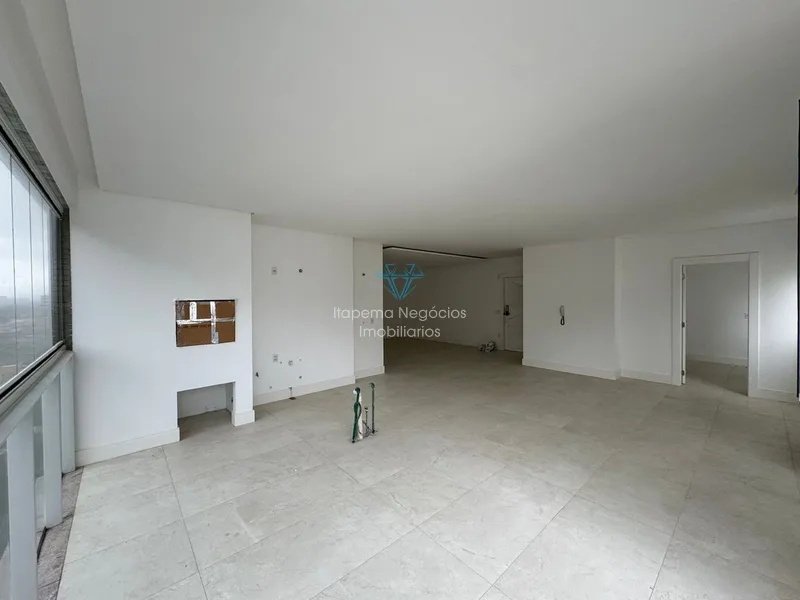 BELÍSSIMO APARTAMENTO A 60 METROS DO MAR.: 11ª foto da galeria de imagens do imóvel
