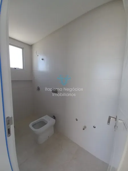 BELÍSSIMO APARTAMENTO A 60 METROS DO MAR.: 32ª foto da galeria de imagens do imóvel