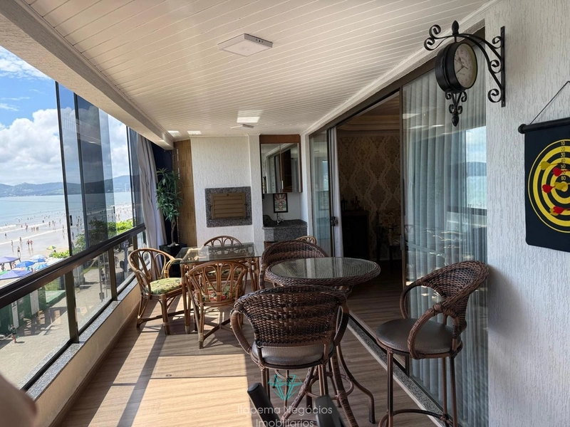 Apartamento em ótima localização com 4 quartos, Mobiliado - Quadra mar: 4ª foto da galeria de imagens do imóvel