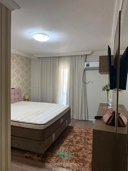 Apartamento em ótima localização com 4 quartos, Mobiliado - Quadra mar: 15ª foto da galeria de imagens do imóvel