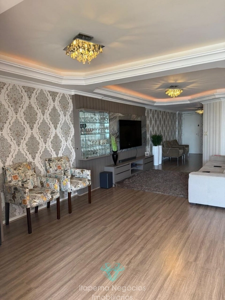 Apartamento em ótima localização com 4 quartos, Mobiliado - Quadra mar: 3ª foto da galeria de imagens do imóvel