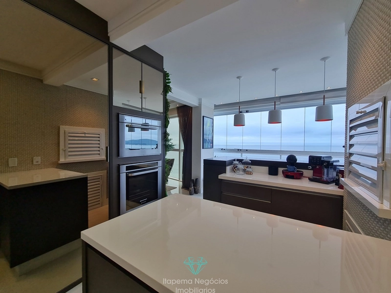 Apartamento 4 Dormitórios Sendo 4 Suítes - Frente para o mar.: 6ª foto da galeria de imagens do imóvel