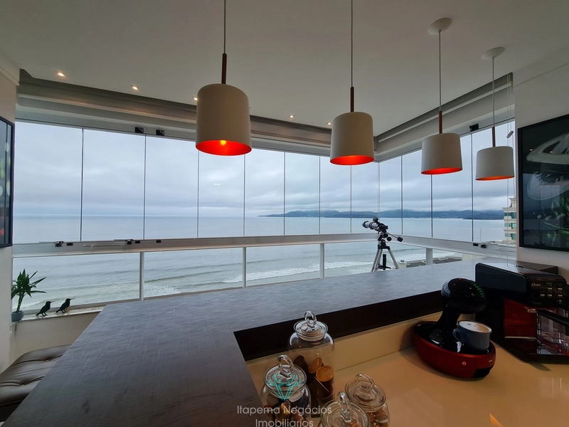 Apartamento 4 Dormitórios Sendo 4 Suítes - Frente para o mar.: 3ª foto da galeria de imagens do imóvel