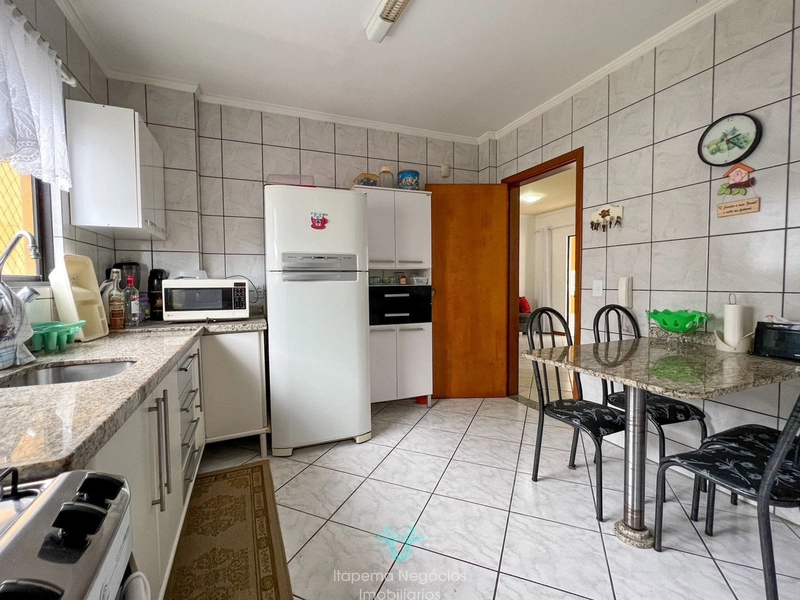 Apartamento com 3 Quartos à venda, 1 vaga - Meia Praia: 10ª foto da galeria de imagens do imóvel