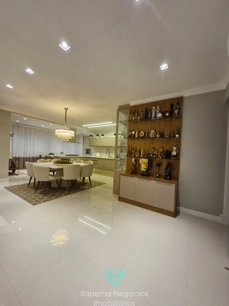Apartamento diferenciado com 3 suítes e ampla área de lazer - Itapema: 3ª foto da galeria de imagens do imóvel