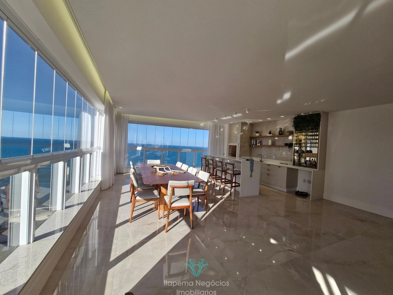 4 suítes 3 vagas - Mobiliado e decorado com vista mar.: 20ª foto da galeria de imagens do imóvel