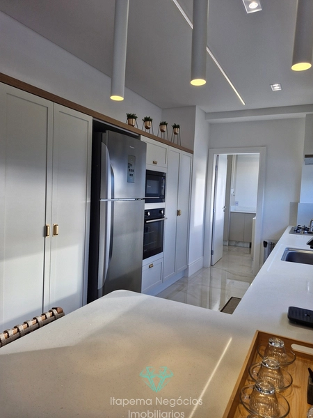 4 suítes 3 vagas - Mobiliado e decorado com vista mar.: 14ª foto da galeria de imagens do imóvel