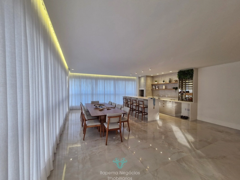 4 suítes 3 vagas - Mobiliado e decorado com vista mar.: 24ª foto da galeria de imagens do imóvel