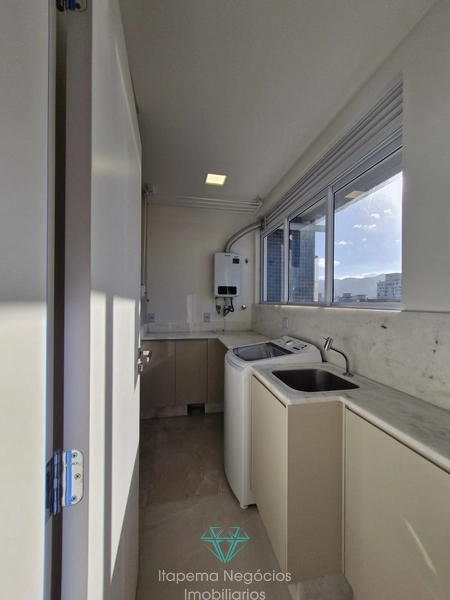 4 suítes 3 vagas - Mobiliado e decorado com vista mar.: 26ª foto da galeria de imagens do imóvel