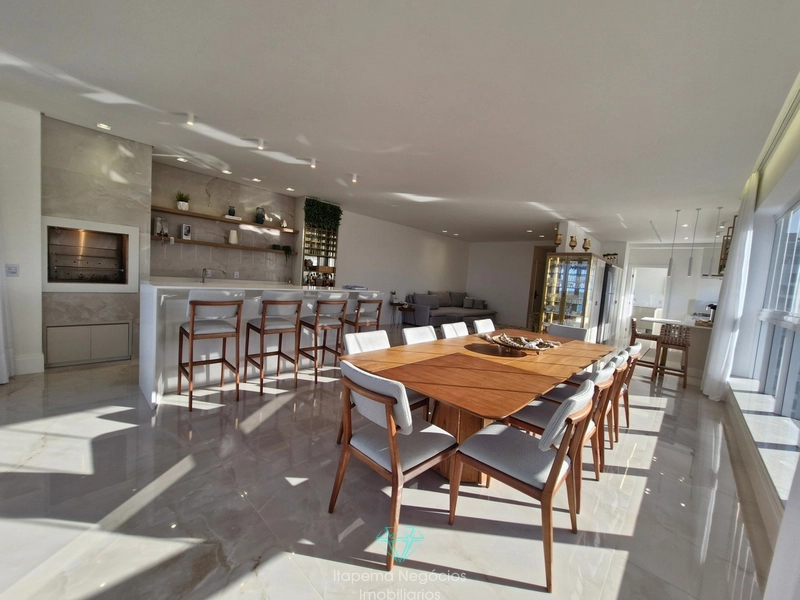 4 suítes 3 vagas - Mobiliado e decorado com vista mar.: 12ª foto da galeria de imagens do imóvel