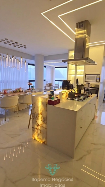 APARTAMENTO FINAMENTE MOBILIADO COM 4 SUITES - ITAPEMA, MEIA PRAIA!: 6ª foto da galeria de imagens do imóvel