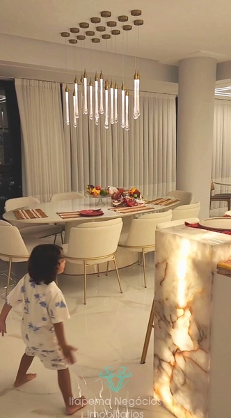 APARTAMENTO FINAMENTE MOBILIADO COM 4 SUITES - ITAPEMA, MEIA PRAIA!: 9ª foto da galeria de imagens do imóvel