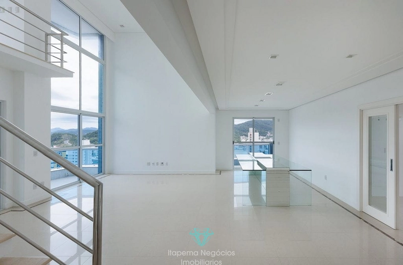 Viva o luxo que esse Duplex tem a oferecer.: 2ª foto da galeria de imagens do imóvel