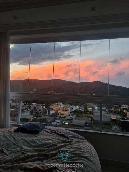 duplex mobiliado com 3 quartos e 2 vagas no Morretes: 4ª foto da galeria de imagens do imóvel