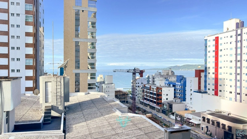 4 Dormitórios Sendo 4 Suítes (1 Suíte Master) Meia Praia - SC: 22ª foto da galeria de imagens do imóvel