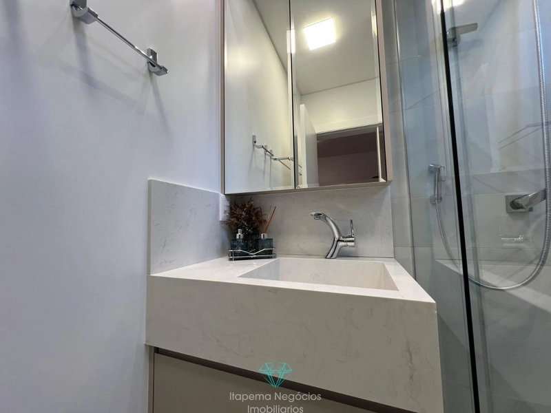 Apartamento 03 suítes, e 02 vagas- Meia Praia: 27ª foto da galeria de imagens do imóvel