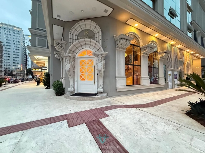 Balneário Camboriú - Centro ALTO PADRÃO 4 dormitórios (4 suítes): 1ª foto da galeria de imagens do imóvel