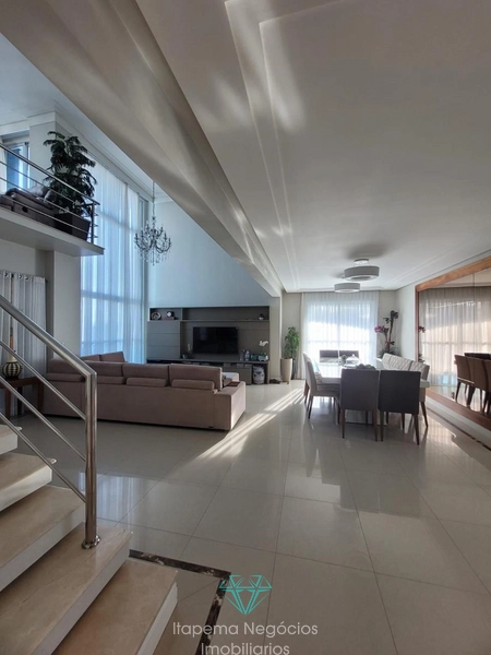 Viva o luxo que esse Duplex tem a oferecer.: 7ª foto da galeria de imagens do imóvel