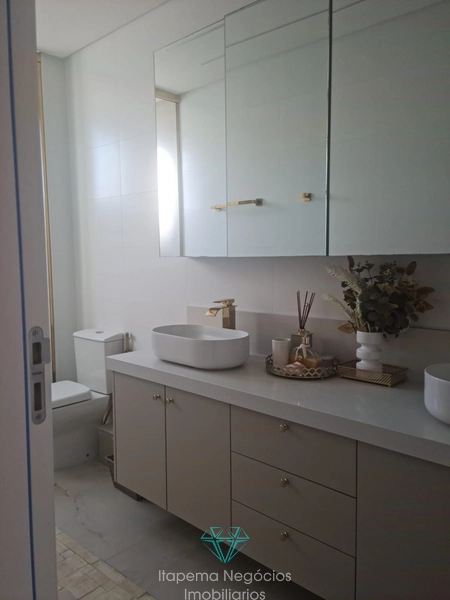 4 suítes 3 vagas - Mobiliado e decorado.: 18ª foto da galeria de imagens do imóvel
