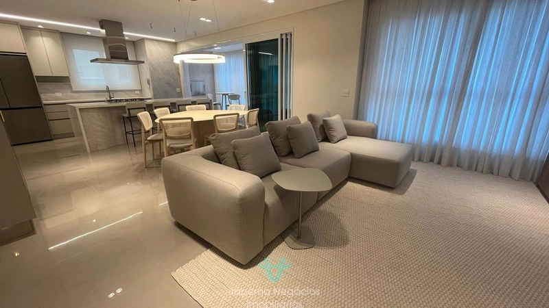 Apartamentos com 4 dormitórios em Balneário Camboriú: 2ª foto da galeria de imagens do imóvel