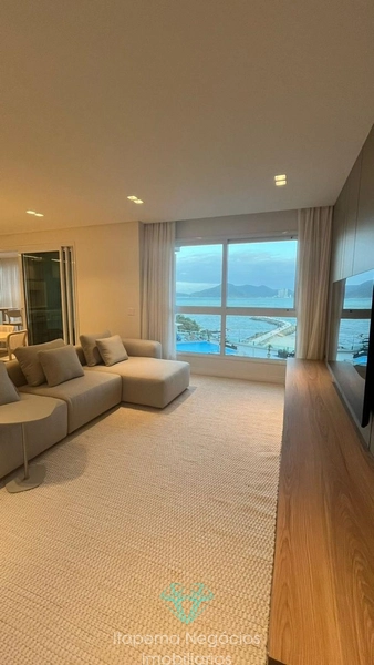 Apartamentos com 4 dormitórios em Balneário Camboriú: 4ª foto da galeria de imagens do imóvel