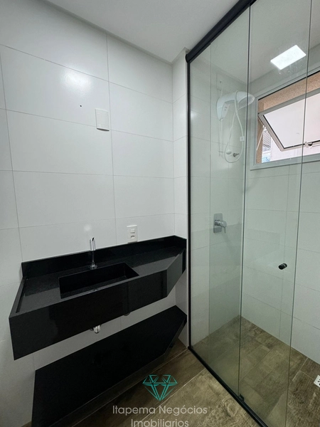 Apartamento com 3 suites 2 vagas de garagem , Meia Praia/Itapema: 8ª foto da galeria de imagens do imóvel
