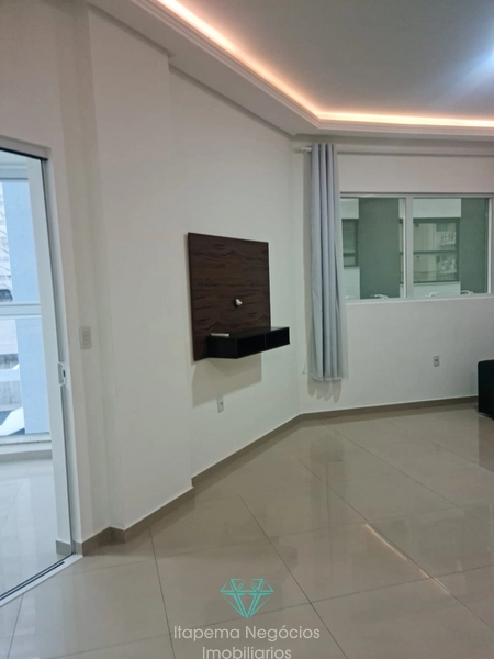 Apartamento com 3 suítes e 2 vagas na Meia Praia: 8ª foto da galeria de imagens do imóvel