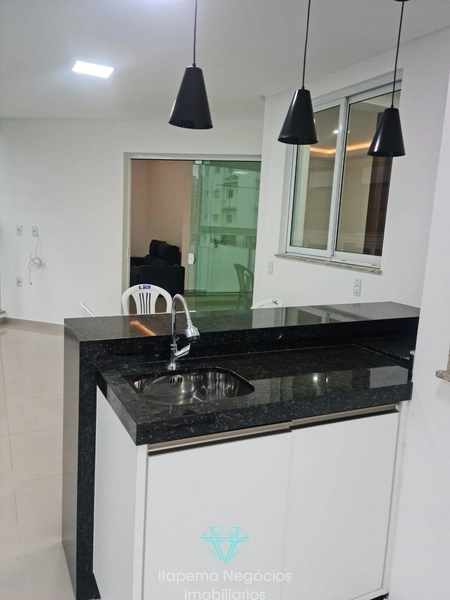 Apartamento com 3 suítes e 2 vagas na Meia Praia: 7ª foto da galeria de imagens do imóvel