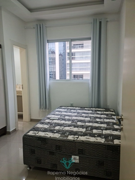 Apartamento com 3 suítes e 2 vagas na Meia Praia: 15ª foto da galeria de imagens do imóvel