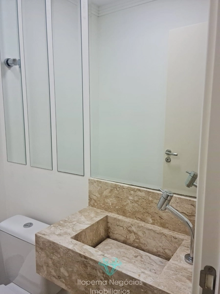 Apartamento com 3 suítes e 2 vagas na Meia Praia: 17ª foto da galeria de imagens do imóvel