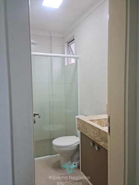 Apartamento com 3 suítes e 2 vagas na Meia Praia: 16ª foto da galeria de imagens do imóvel
