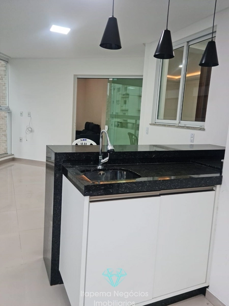 Apartamento com 3 suítes e 2 vagas na Meia Praia: 6ª foto da galeria de imagens do imóvel