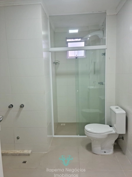 Apartamento com 3 suítes e 2 vagas na Meia Praia: 18ª foto da galeria de imagens do imóvel