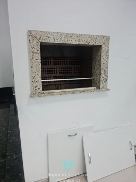Apartamento com 3 suítes e 2 vagas na Meia Praia: 9ª foto da galeria de imagens do imóvel
