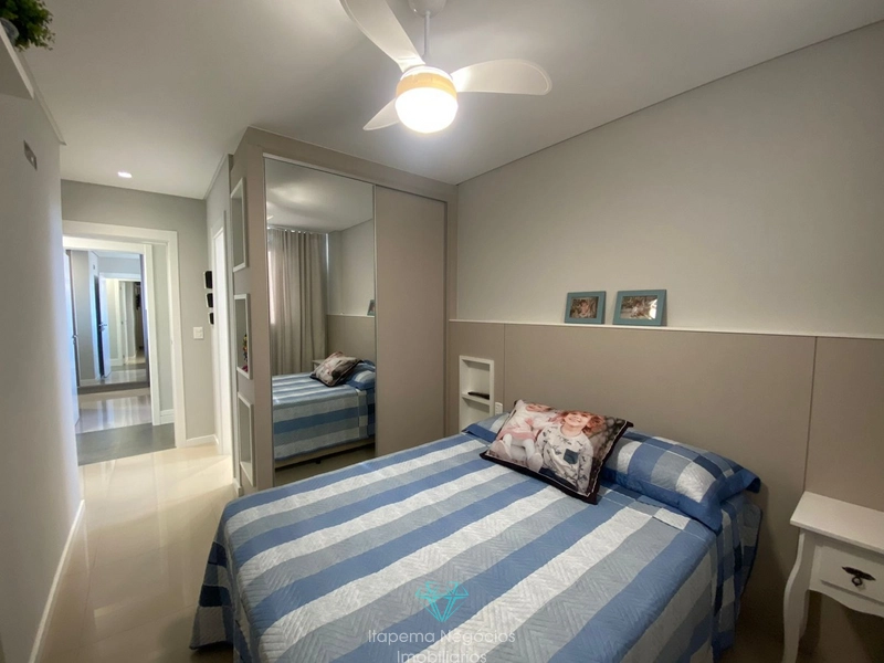 Apartamento frente avenida em Meia Praia, Itapema - SC: 25ª foto da galeria de imagens do imóvel
