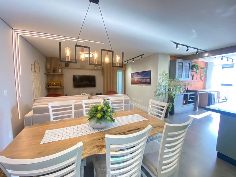 Apartamento frente avenida em Meia Praia, Itapema - SC: 5ª foto da galeria de imagens do imóvel