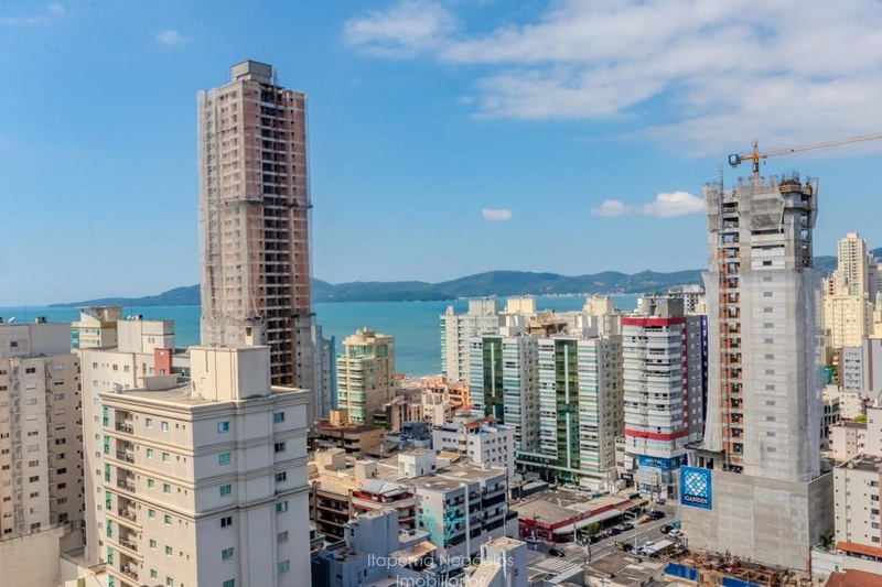 4 Dormitórios Sendo 4 Suítes Meia Praia - Itapema / SC: 7ª foto da galeria de imagens do imóvel